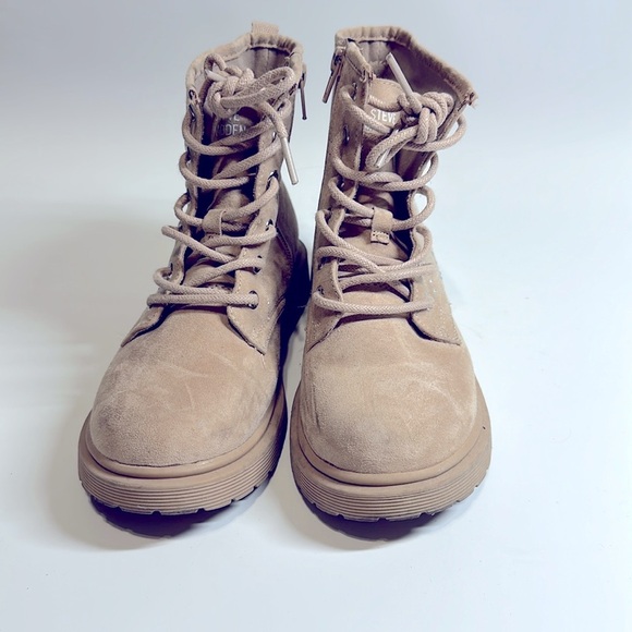 Steve Madden boots - Picture 2 of 5